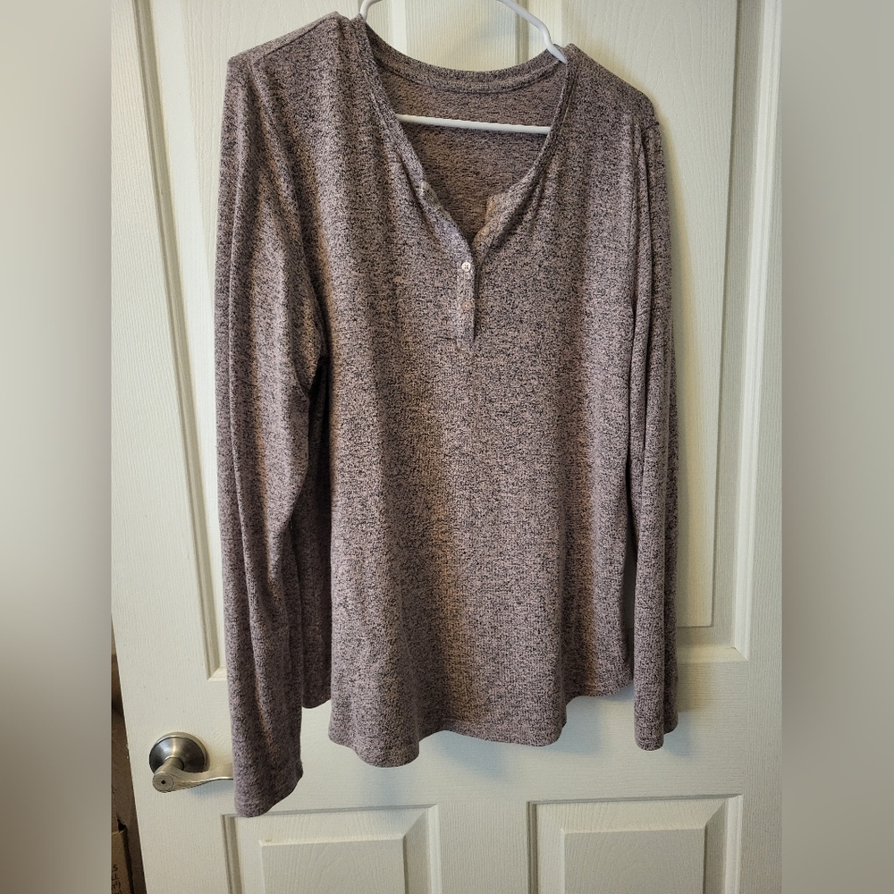Womens long sleeve heather purple shirt